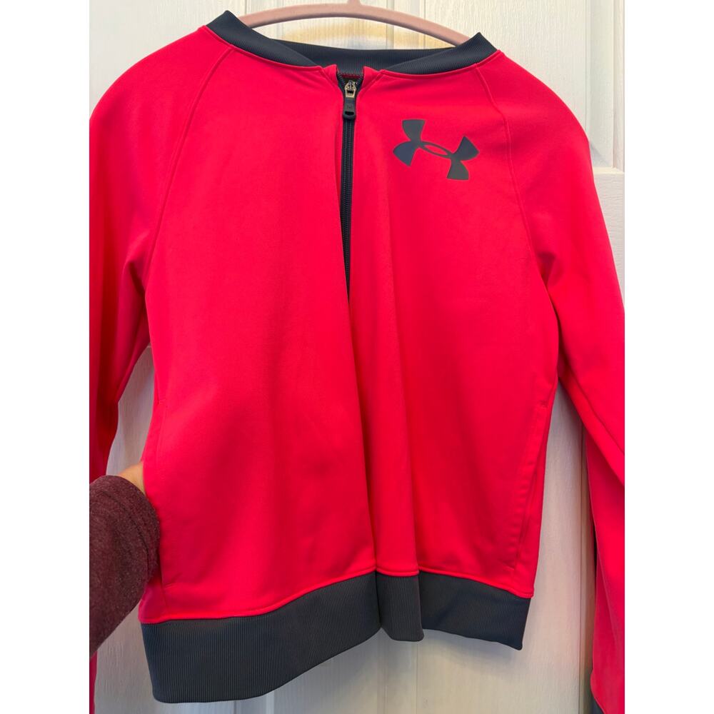 Under Armour Size YXL/Adult Smalll women's athletic jacket